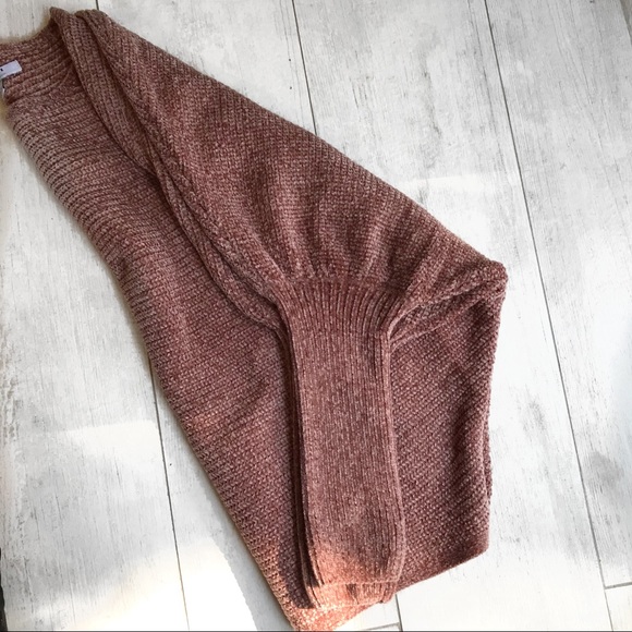 SOLD OUT - Picture 4 of 5